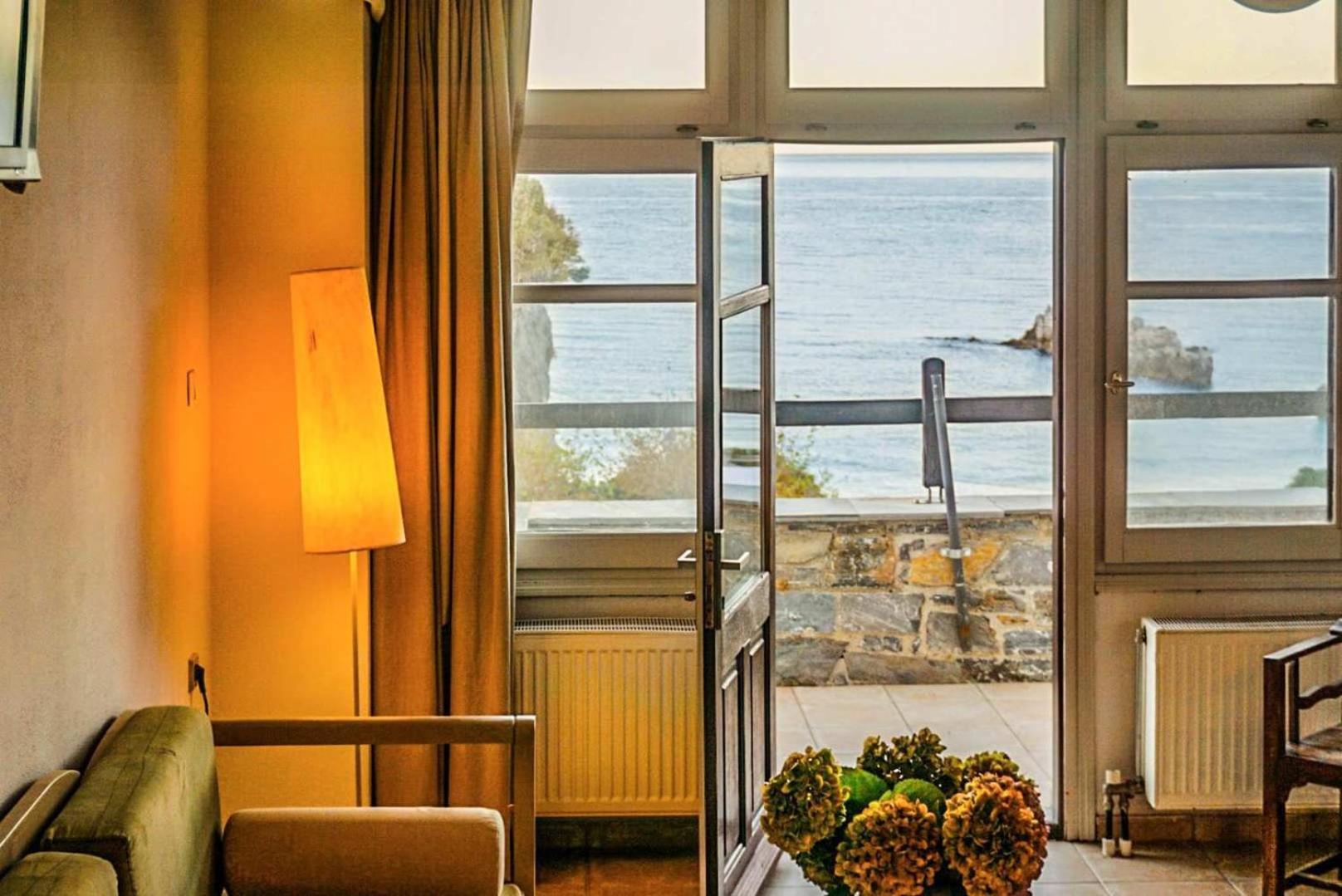 Beachfront Pelion Getaways - Palia Damouchari Suites Exteriör bild